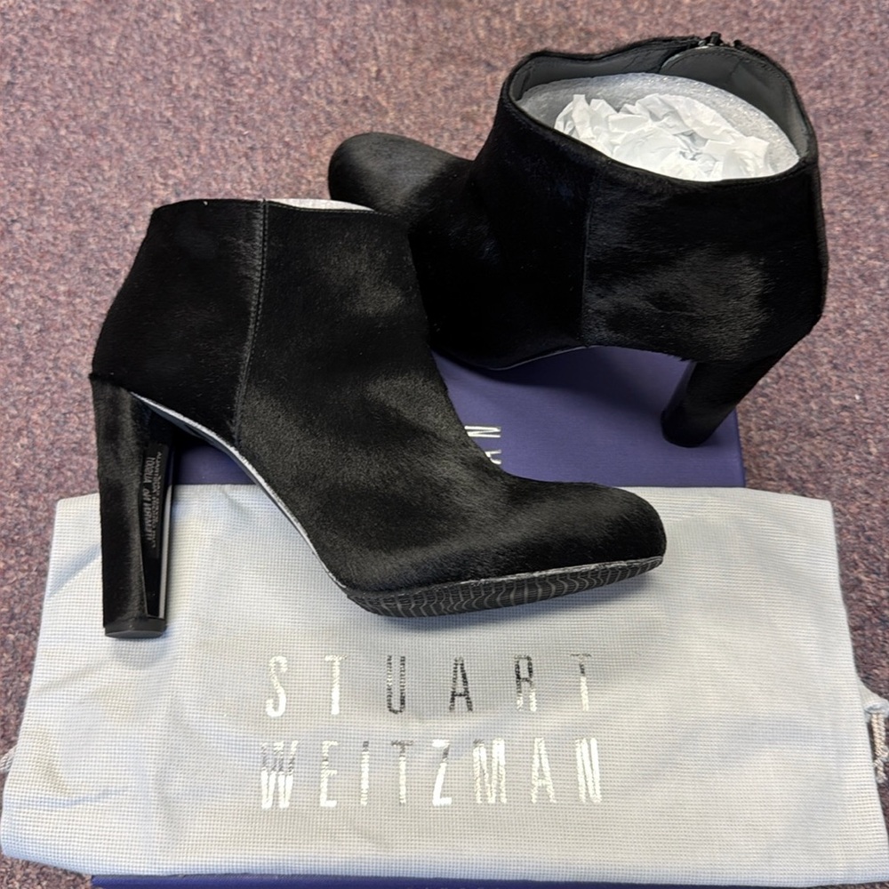 Brand NEW Stuart Weitzman black pony fur boots